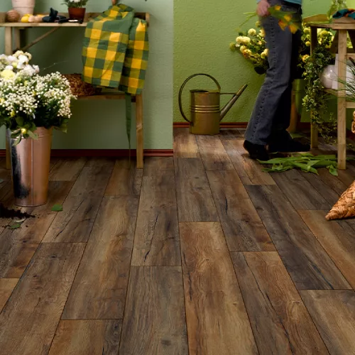 Lifestyle-12mm-Robusto-Harbour-Oak_wgr-laminate-flooring-jpg