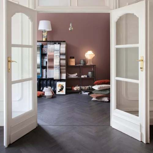 charme-black_lam_berryalloc_laminate-floor-jpg